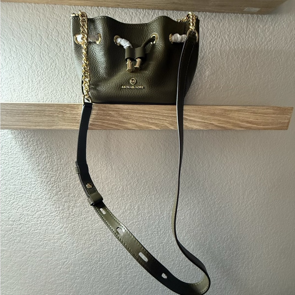 Michael Kors Olive Green Leather Bucket Phoebe Bag NWT